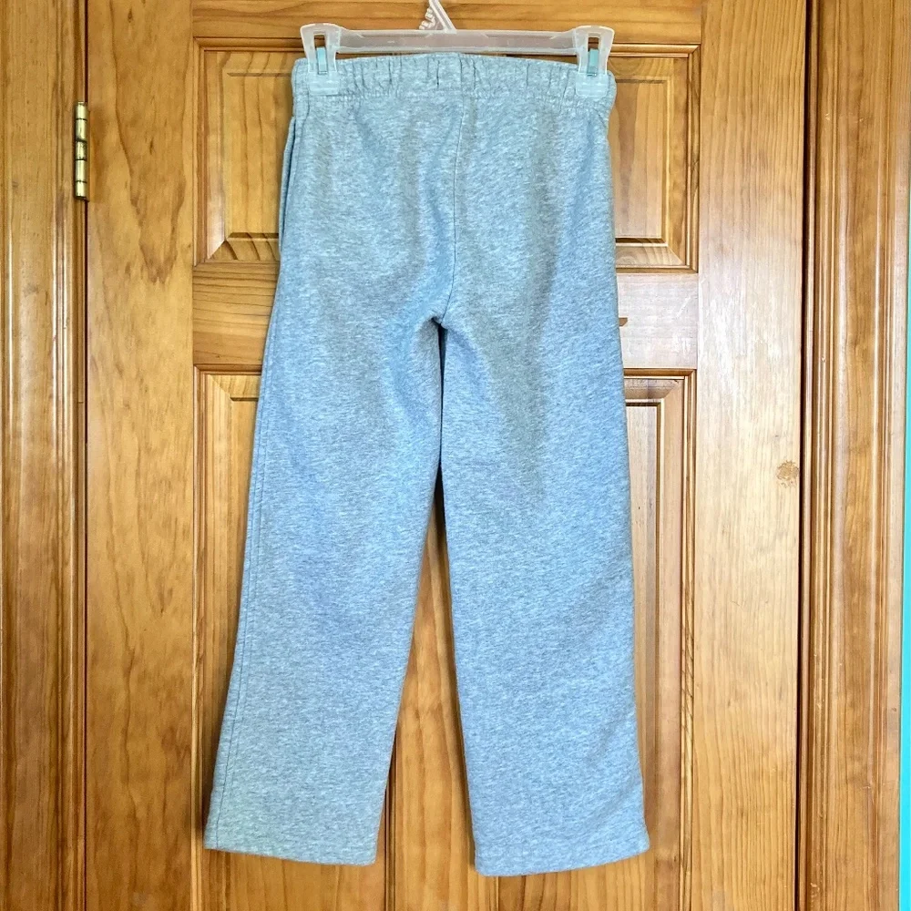 Boy’s size 7-8 Children’s Place Heather Gray sweatpants with elastic waistband
